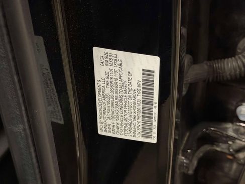 Used 2025 Honda Pilot TrailSport image 27