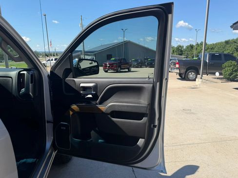 Used 2018 Chevrolet Silverado 1500 LTZ w/ Sport Package AWD/4WD image 46