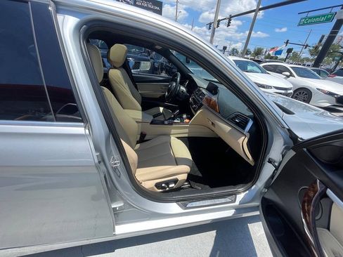 Used 2018 BMW 330i xDrive Sedan w/ Convenience Package AWD/4WD image 2