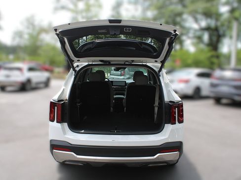 New 2026 Kia Sorento EX FWD image 9