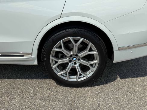 Used 2026 BMW X7 xDrive40i AWD/4WD image 13