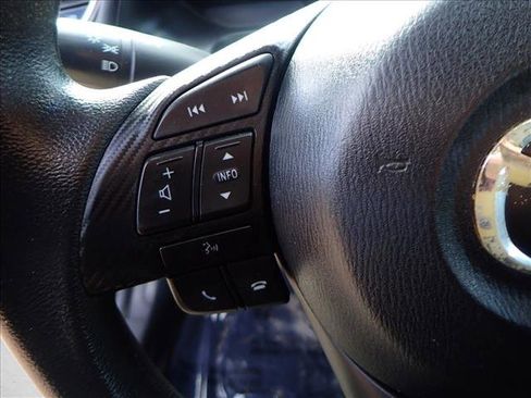 Used 2015 MAZDA MAZDA3 i Sport image 12