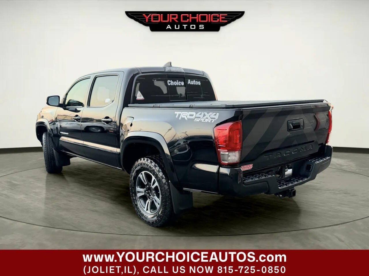 Used 2017 Toyota Tacoma TRD Sport w/ Tow Package (A/T) AWD/4WD image 3