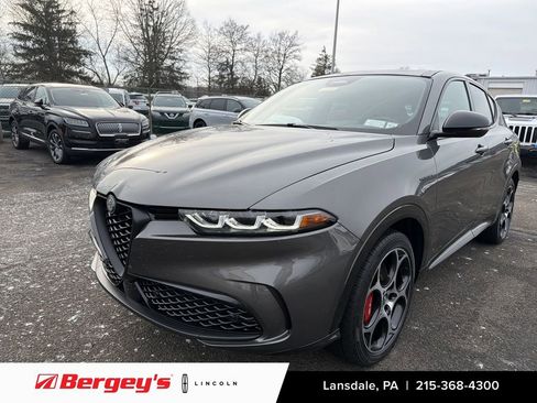 Used 2024 Alfa Romeo Tonale Veloce image 1