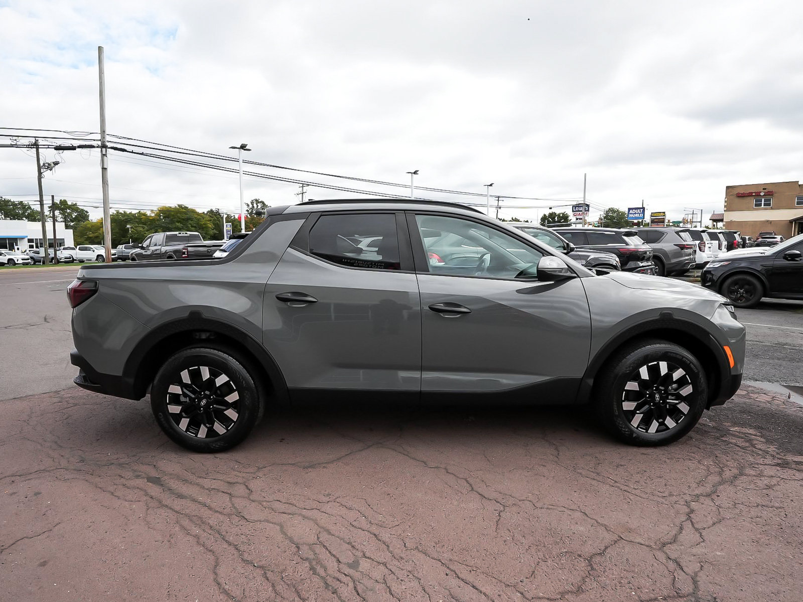 Used 2025 Hyundai Santa Cruz SEL AWD/4WD image 7
