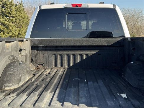 Used 2022 Ford F250 Platinum w/ Tremor Off-Road Package image 35