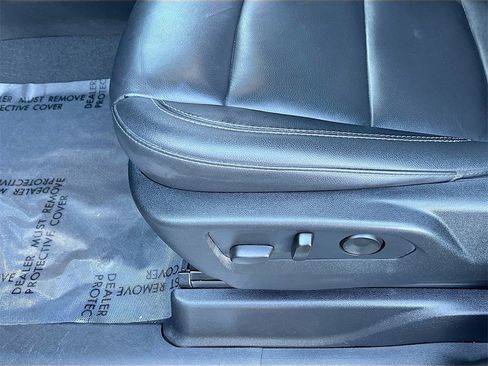 Used 2022 Chevrolet Tahoe Z71 w/ Luxury Package image 20