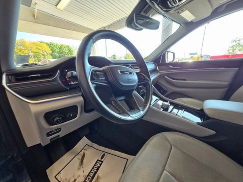 Used 2021 Jeep Grand Cherokee L Overland image 10