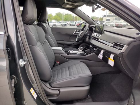 New 2026 Mitsubishi Outlander LE AWD/4WD image 11