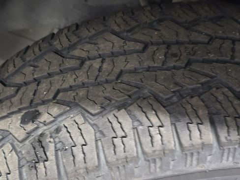 Used 2017 Toyota Tundra SR5 image 9