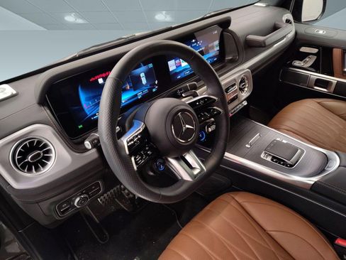 Used 2025 Mercedes-Benz G 63 AMG AMG G 63 image 4