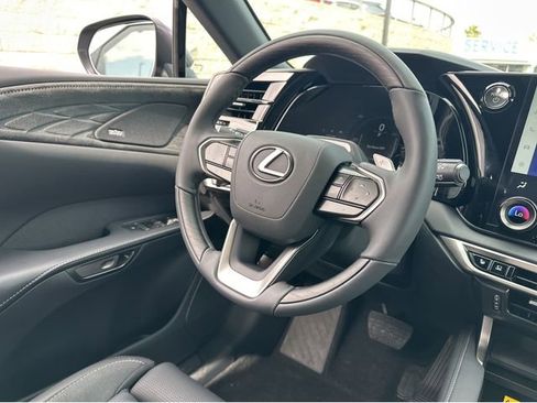 New 2026 Lexus RX 350 image 13