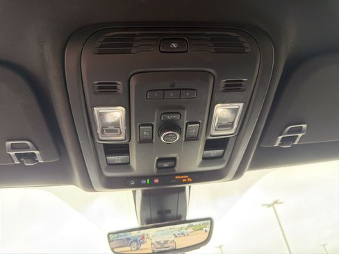 Used 2021 GMC Yukon Denali w/ Denali Premium Package RWD image 20