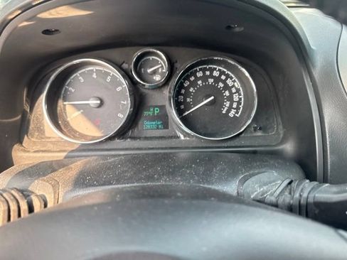 Used 2014 Chevrolet Captiva Sport LS FWD image 12