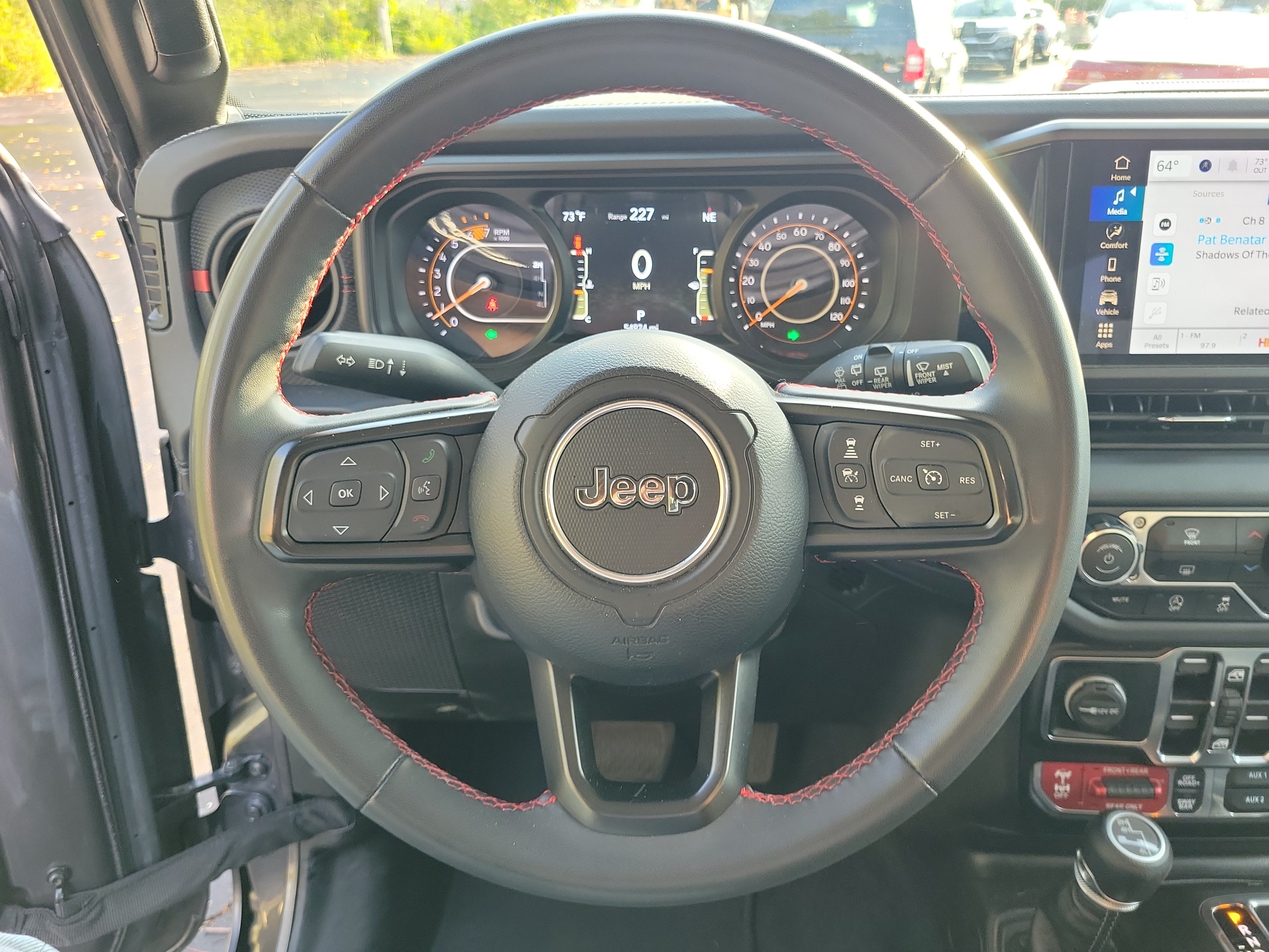 Used 2024 Jeep Wrangler Unlimited Rubicon AWD/4WD image 21