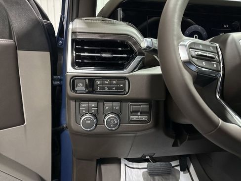 New 2026 GMC Yukon XL Elevation w/ Elevation Premium Package image 18