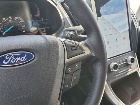 Used 2023 Ford Edge SEL image 14