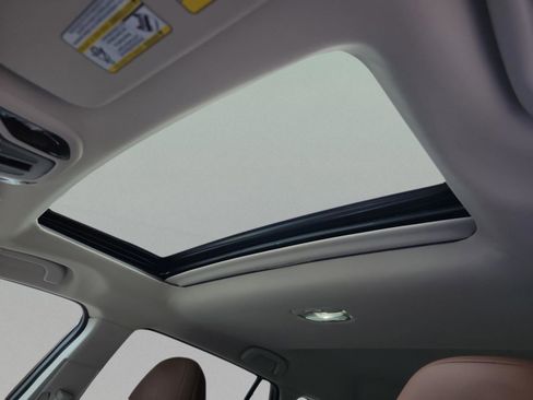 Used 2020 Subaru Outback Touring XT image 33