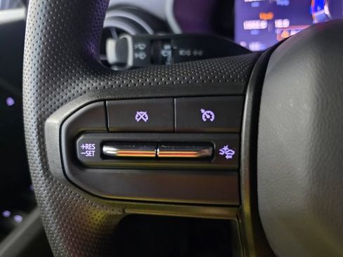 Used 2025 Chevrolet Colorado W/T RWD image 32