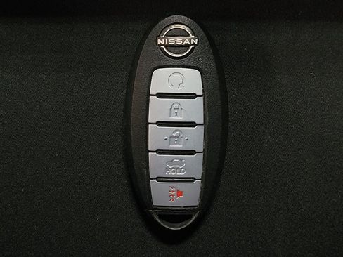 Used 2025 Nissan Altima 2.5 SV FWD image 32