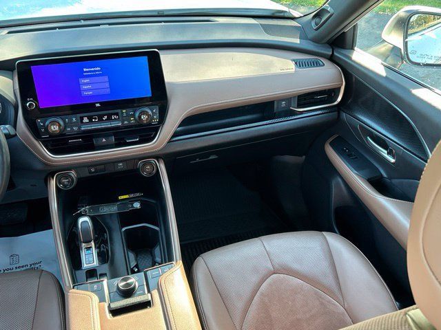 Used 2026 Toyota Grand Highlander AWD Hybrid image 48