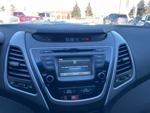 Used 2014 Hyundai Elantra SE w/ Option Group 02 image 16