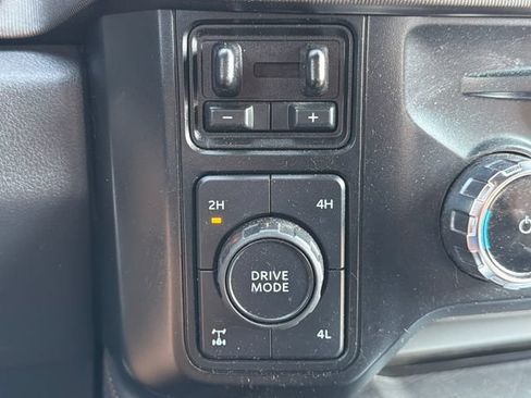 Used 2024 Ford F250 Platinum AWD/4WD image 23
