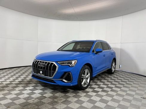 Used 2020 Audi Q3 2.0T Prestige w/ Prestige Package image 3