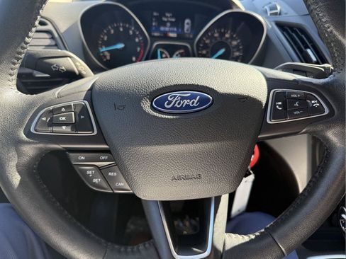 Used 2018 Ford Escape SEL FWD image 16