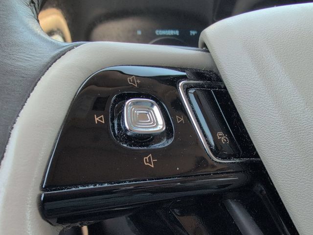 Used 2023 Lincoln Corsair Reserve w/ Equipment Group 201A FWD image 23