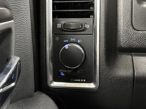 Used 2022 RAM 1500 Classic SLT image 22