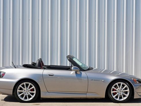 Used 2005 Honda S2000 image 39