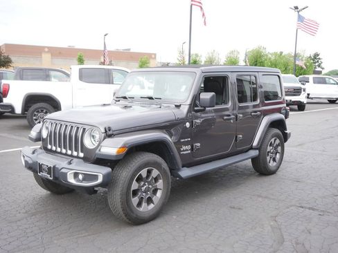 Used 2020 Jeep Wrangler Unlimited Sahara w/ Uconnect 4C Nav & Sound Group AWD/4WD image 4