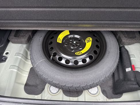 Used 2023 Kia Sportage LX image 14