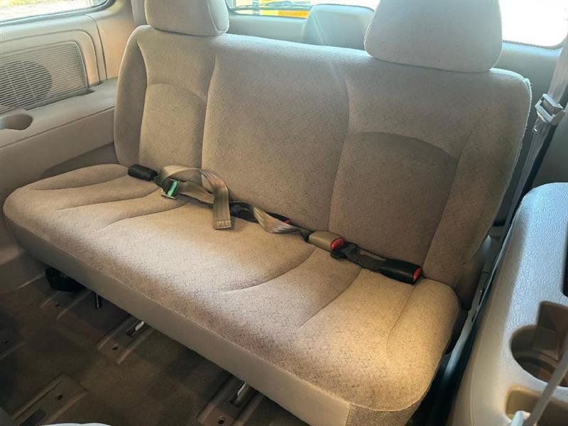 Used 2003 Dodge Caravan SE FWD image 35