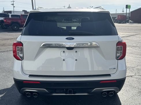 Used 2020 Ford Explorer Platinum w/ Premium Technology Package image 4