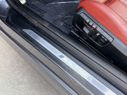 Used 2015 BMW M4 Convertible RWD image 18