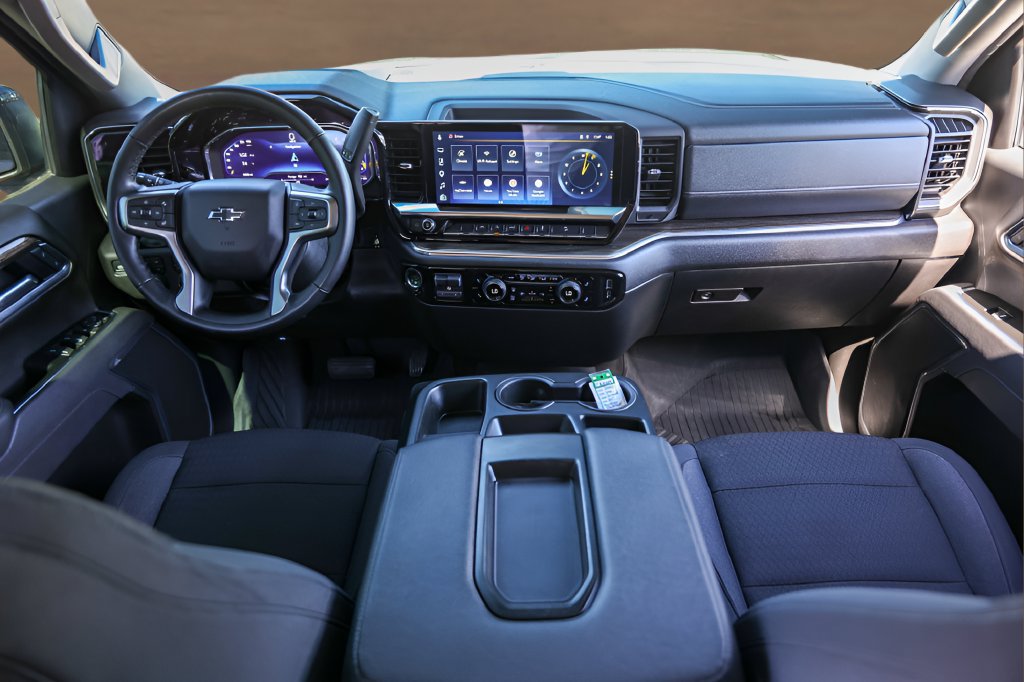 Used 2025 Chevrolet Silverado 1500 RST AWD/4WD image 23