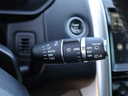 Used 2018 Land Rover Discovery HSE Luxury AWD/4WD image 35