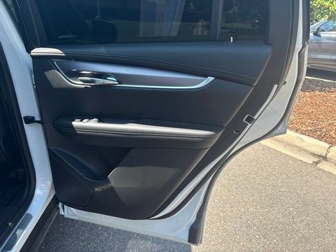Used 2021 Cadillac XT6 Luxury FWD image 24
