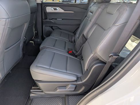 New 2026 Ford Explorer Active w/ Active Comfort Package image 6