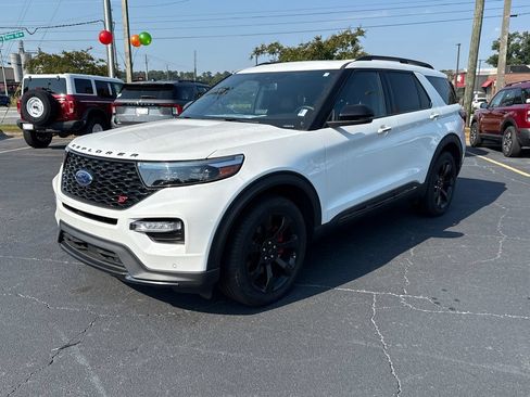 Used 2024 Ford Explorer ST w/ Equipment Group 401A AWD/4WD image 7