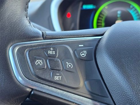 Used 2017 Chevrolet Volt LT w/ Comfort Package image 32