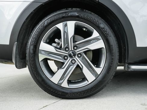 Used 2023 Kia Sorento SX Prestige image 29