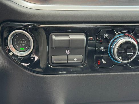 New 2026 GMC Sierra 1500 SLT w/ SLT Premium Plus Package image 18