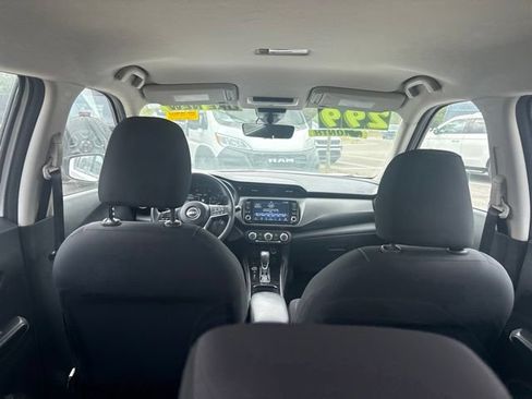 Used 2023 Nissan Kicks SV w/ Interior Electronics Package FWD image 13