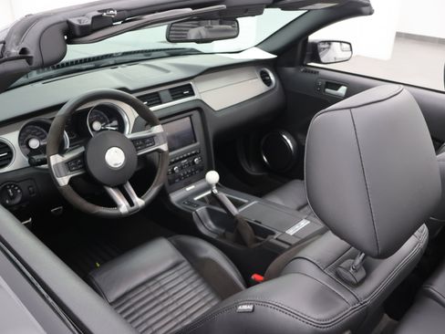 Used 2011 Ford Mustang Shelby GT500 w/ SVT Performance Pkg RWD image 54