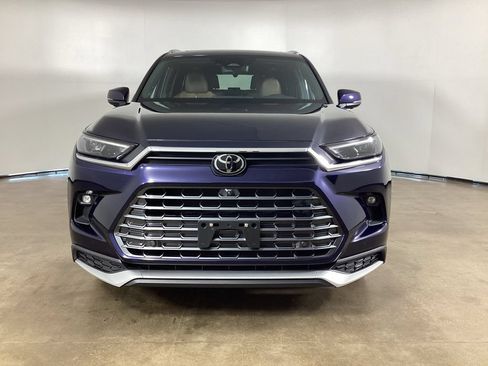 Used 2025 Toyota Grand Highlander AWD Hybrid image 3