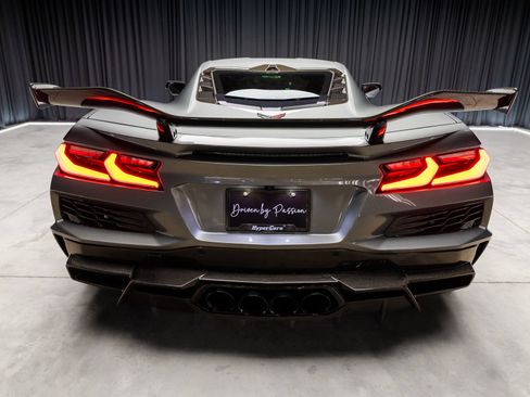 Used 2024 Chevrolet Corvette Z06 RWD image 14