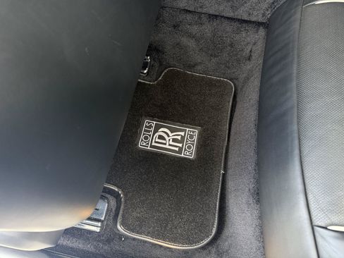 Used 2014 Rolls-Royce Wraith RWD image 19